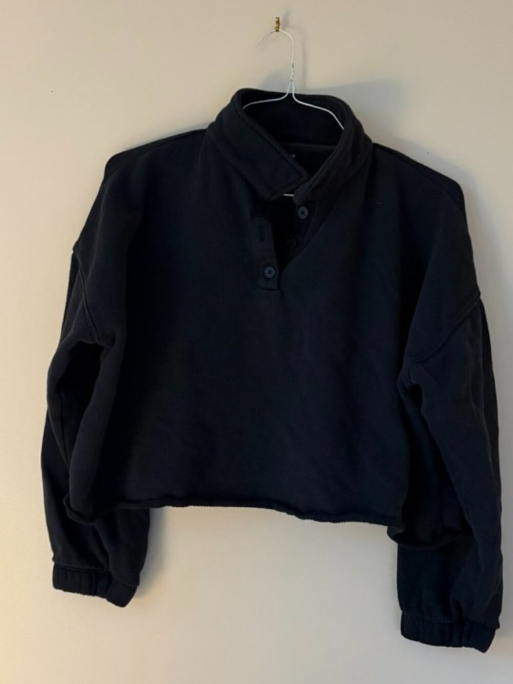 Aerie Cropped Sweatshirt Size Medium Black